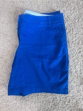 crown & ivy blue and white striped waistband shorts